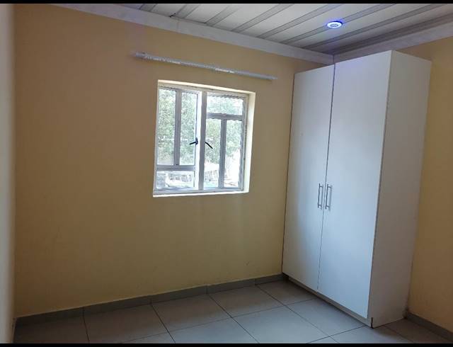 1 bed property to rent in WINCHESTER HILLS